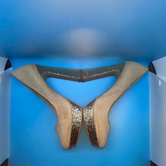 GUC Elle Elegant Beige and Gold Glitter Heels - Picture 3 of 8